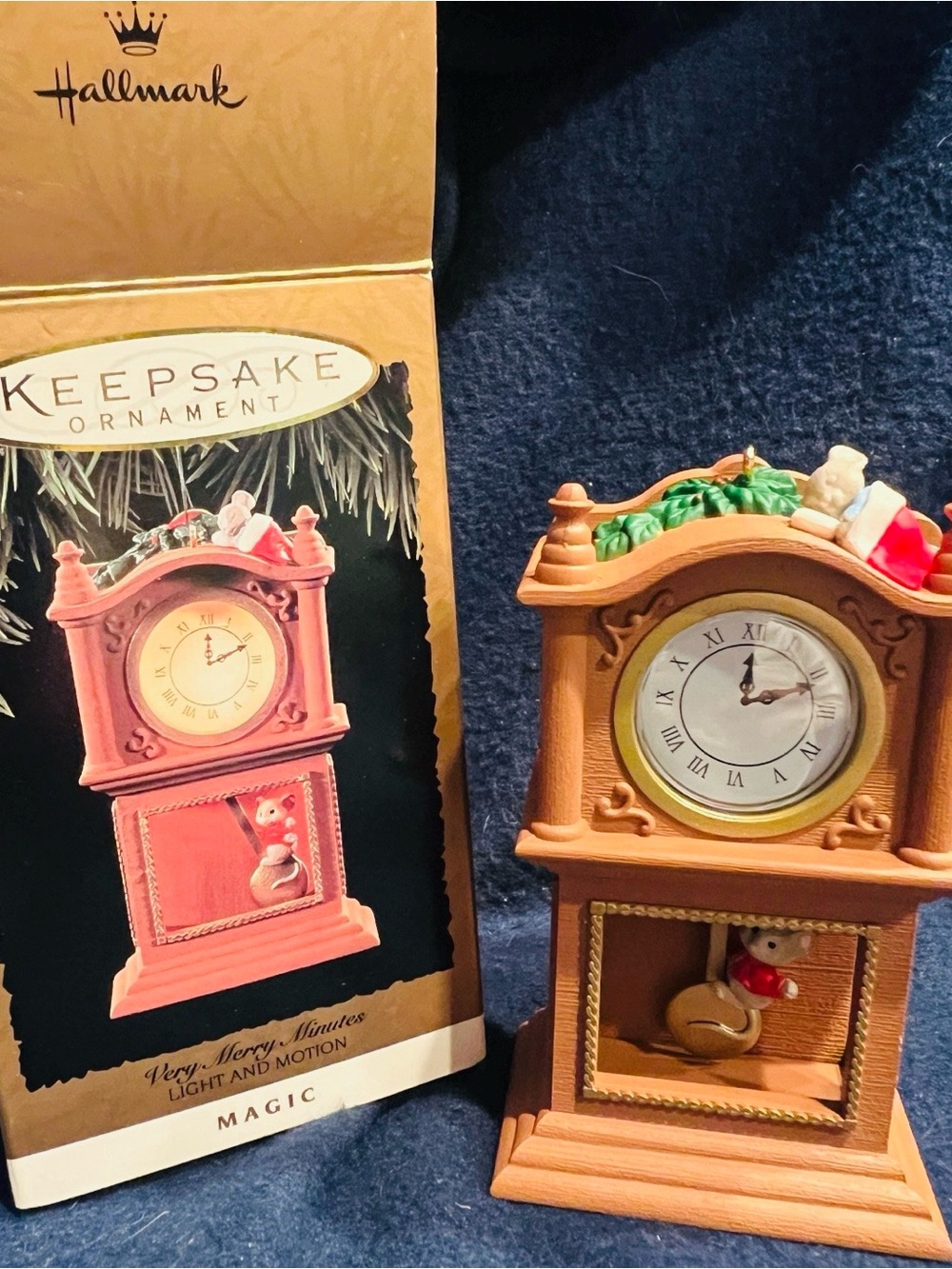 Hallmark Keepsake Ornament Wooden Clock with Santa in Brown Very, Merry, Minutes